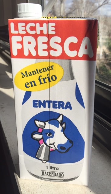 Leche fresca pasteurizada envasada de refrigerados